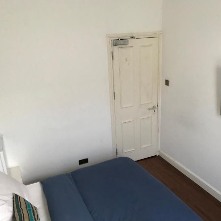 Golders Guesthouse Londra Esterno foto